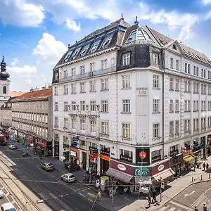 https://pension-excellence.vienna-besthotels.com